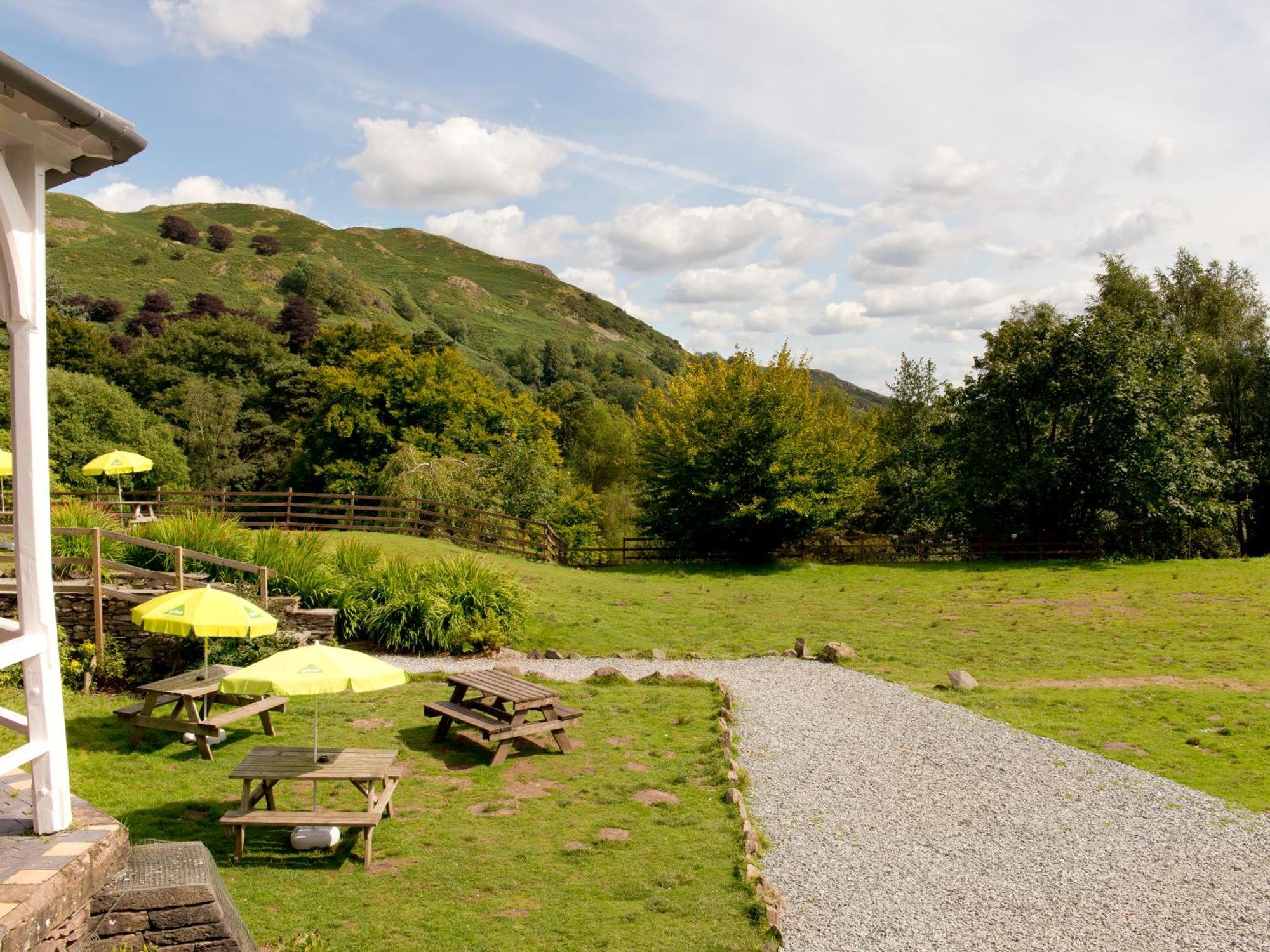 YHA Langdale Hostel Ambleside Bagian luar foto